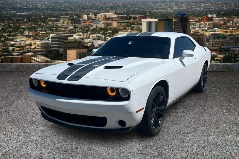 2017 Dodge Challenger SXT Plus