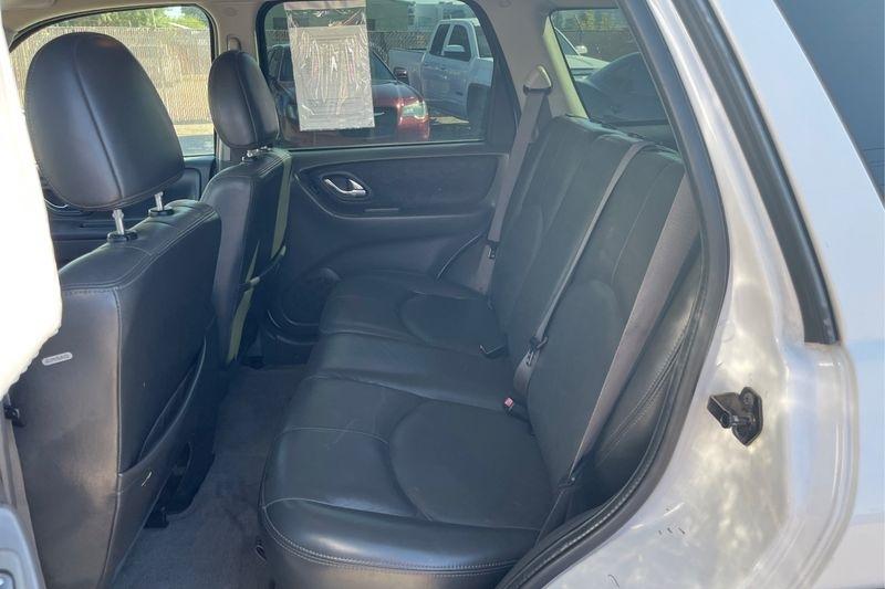 Mazda Tribute  2005