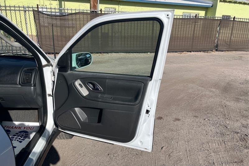 Mazda Tribute  2005