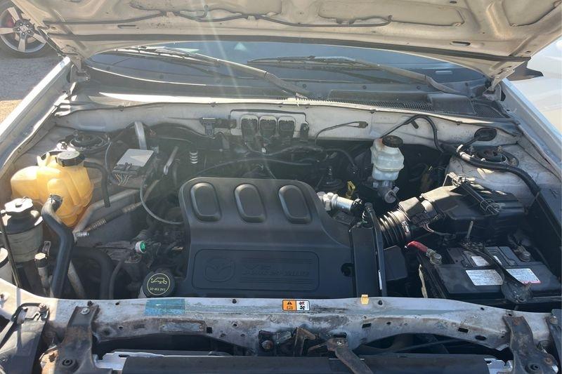 Mazda Tribute  2005