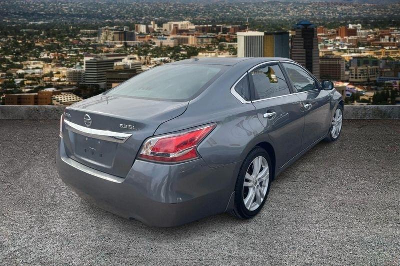 Nissan Altima  2015