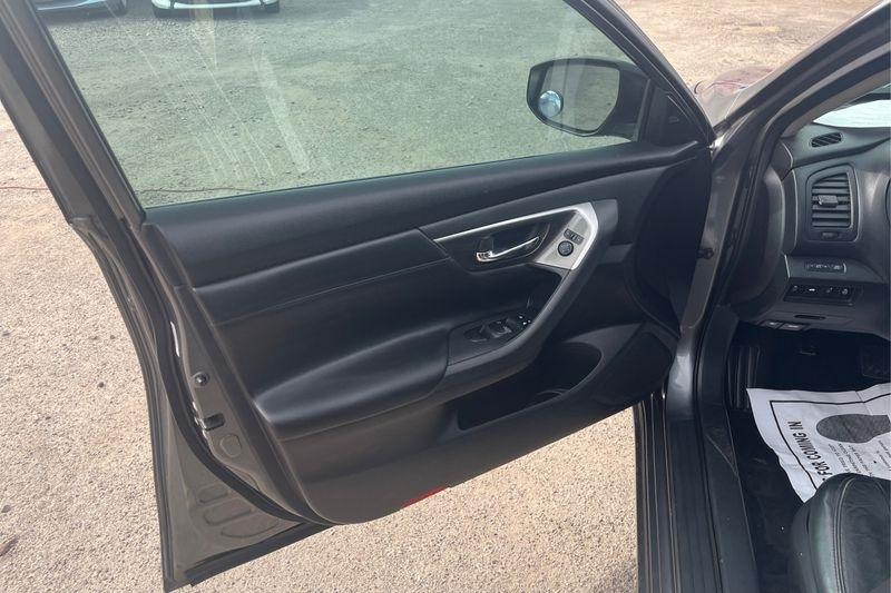 Nissan Altima  2015