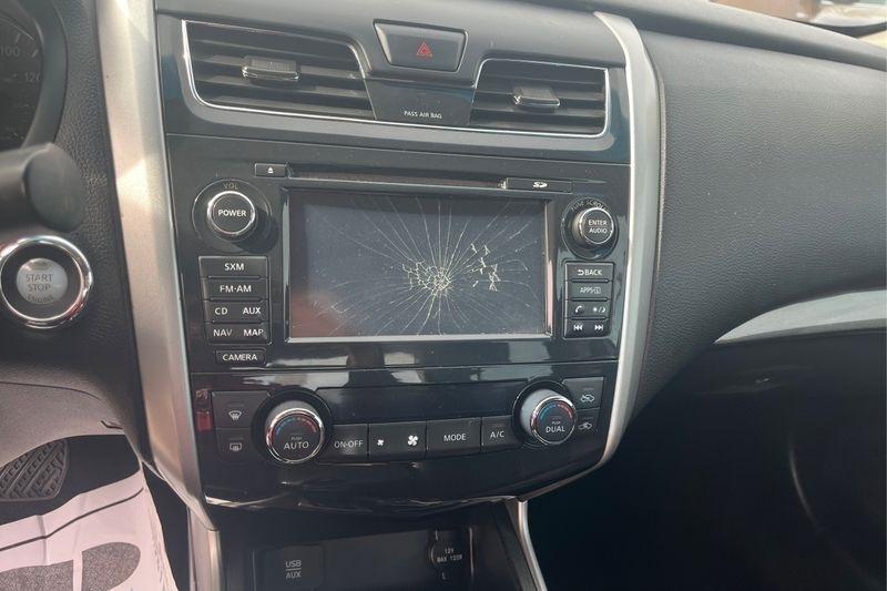 Nissan Altima  2015