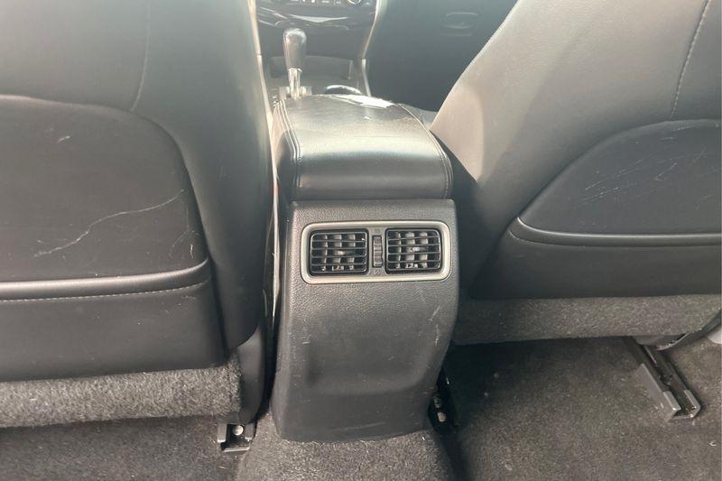 Nissan Altima  2015