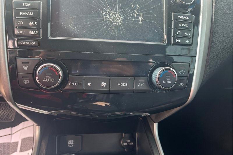 Nissan Altima  2015
