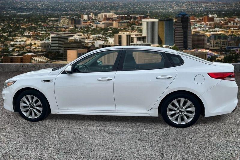 Kia Optima  2016