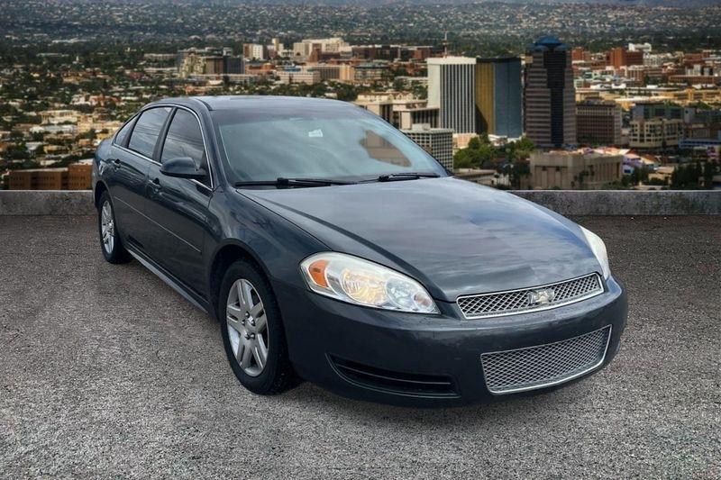 Chevrolet Impala Limited photo 2