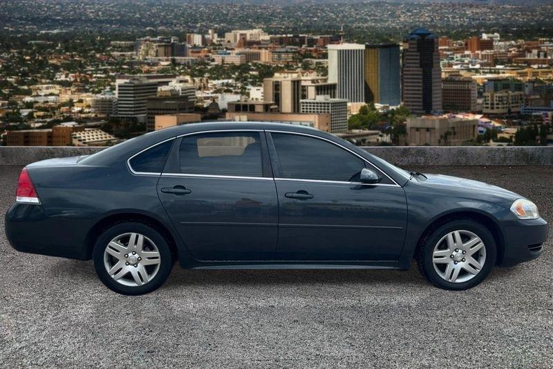 Chevrolet Impala Limited photo 3