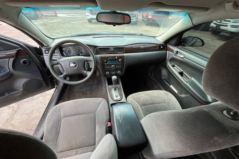 Chevrolet Impala Limited photo 27