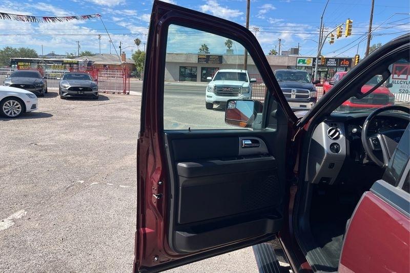 Ford Expedition photo 18