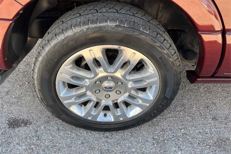 Ford Expedition photo 28