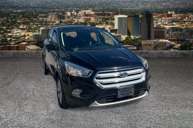 Ford Escape photo 2