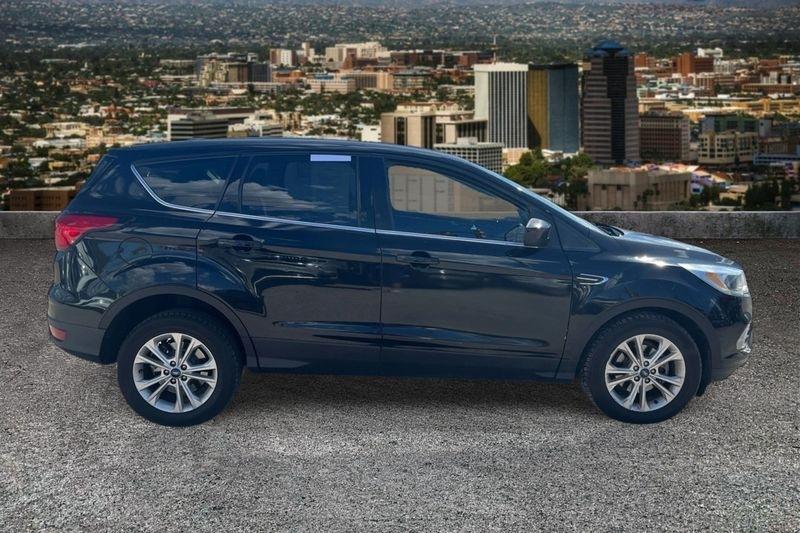 Ford Escape photo 3
