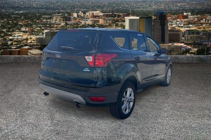 Ford Escape photo 4