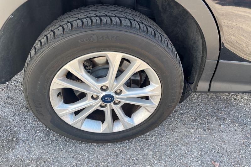 Ford Escape photo 26
