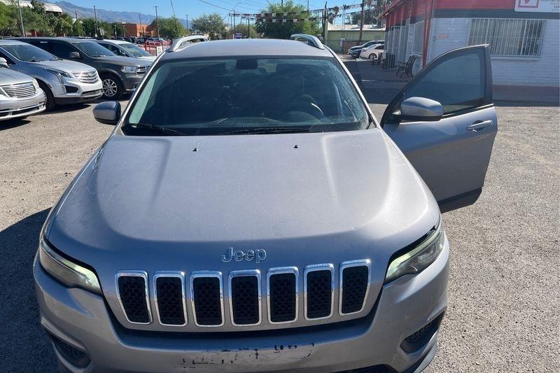 Jeep Cherokee photo 21