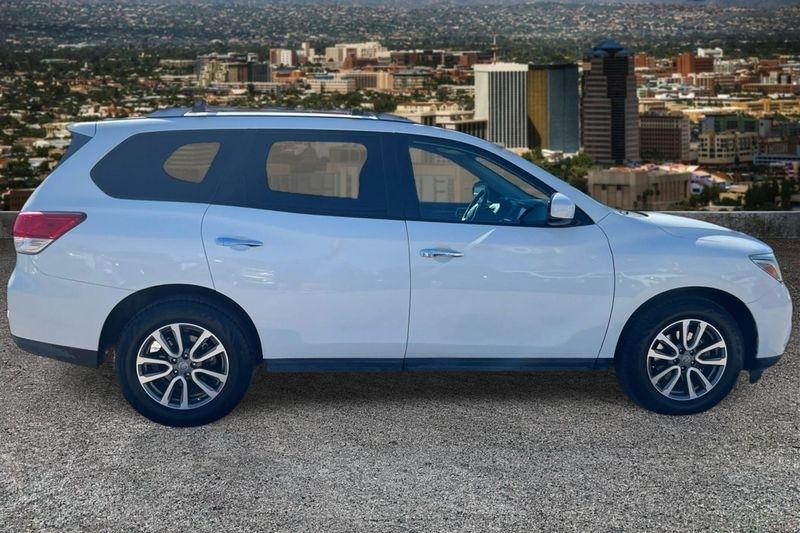 Nissan Pathfinder  2016