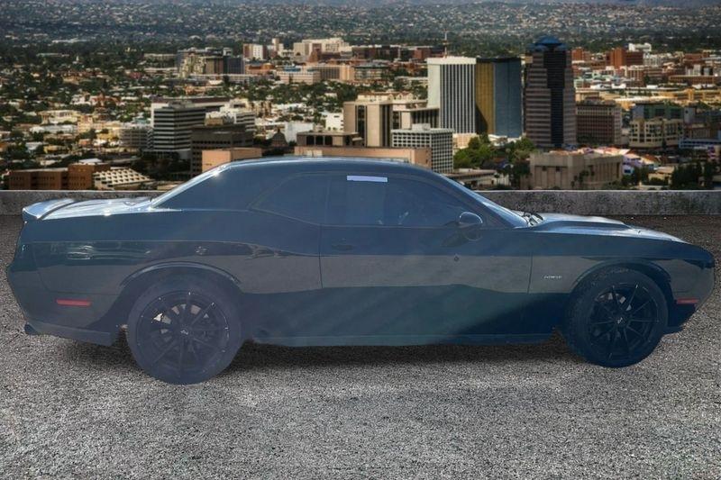 Dodge Challenger  2016