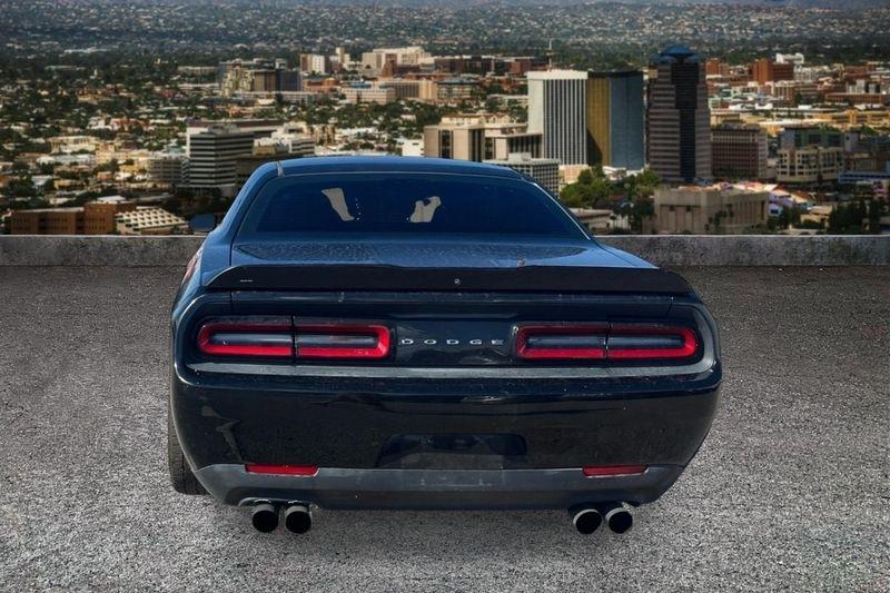 Dodge Challenger  2016