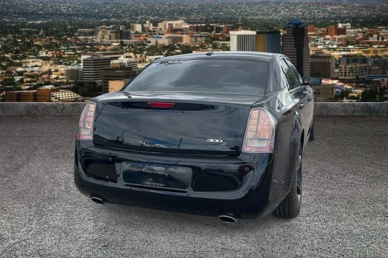 Chrysler 300 photo 4