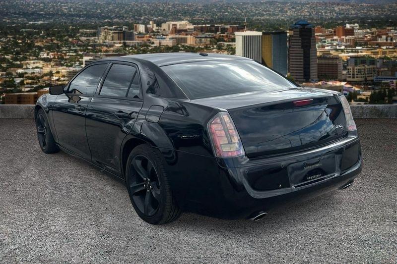 Chrysler 300 photo 6
