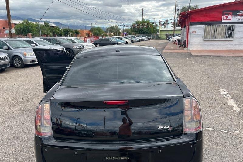Chrysler 300 photo 24