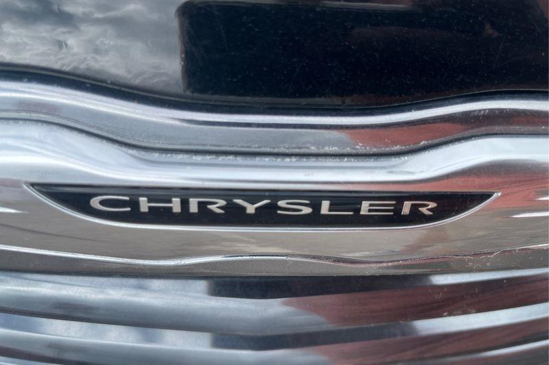 Chrysler 300 photo 27