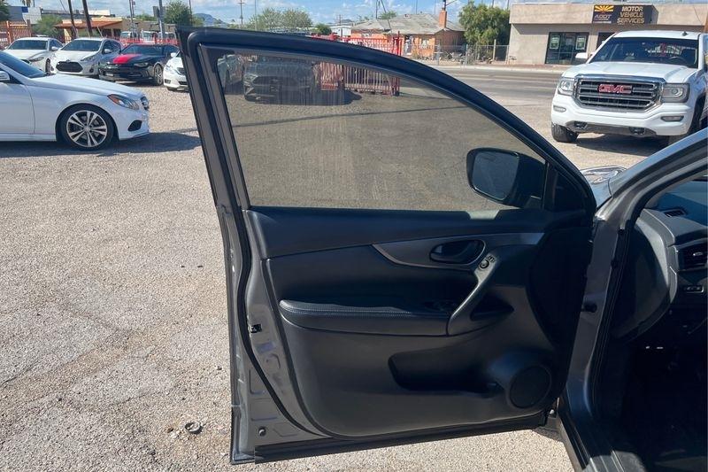 Nissan Rogue Sport  2018