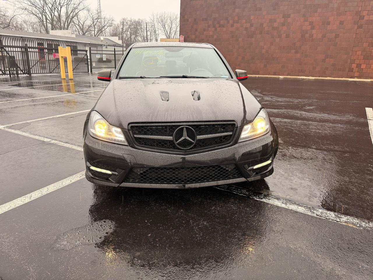 Mercedes-Benz C-Class C300 4MATIC Luxury Sedan 2012