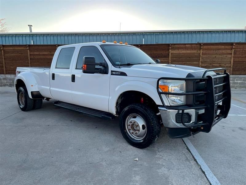 2015 Ford F-350 SD Lariat Crew Cab Long Bed DRW 4WD
