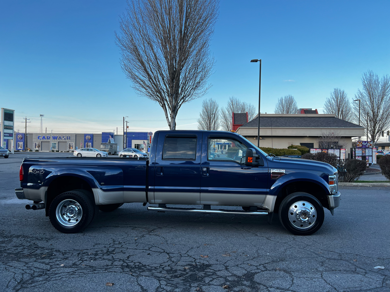 Ford F-450 SD Lariat Crew Cab 4WD DRW 2010