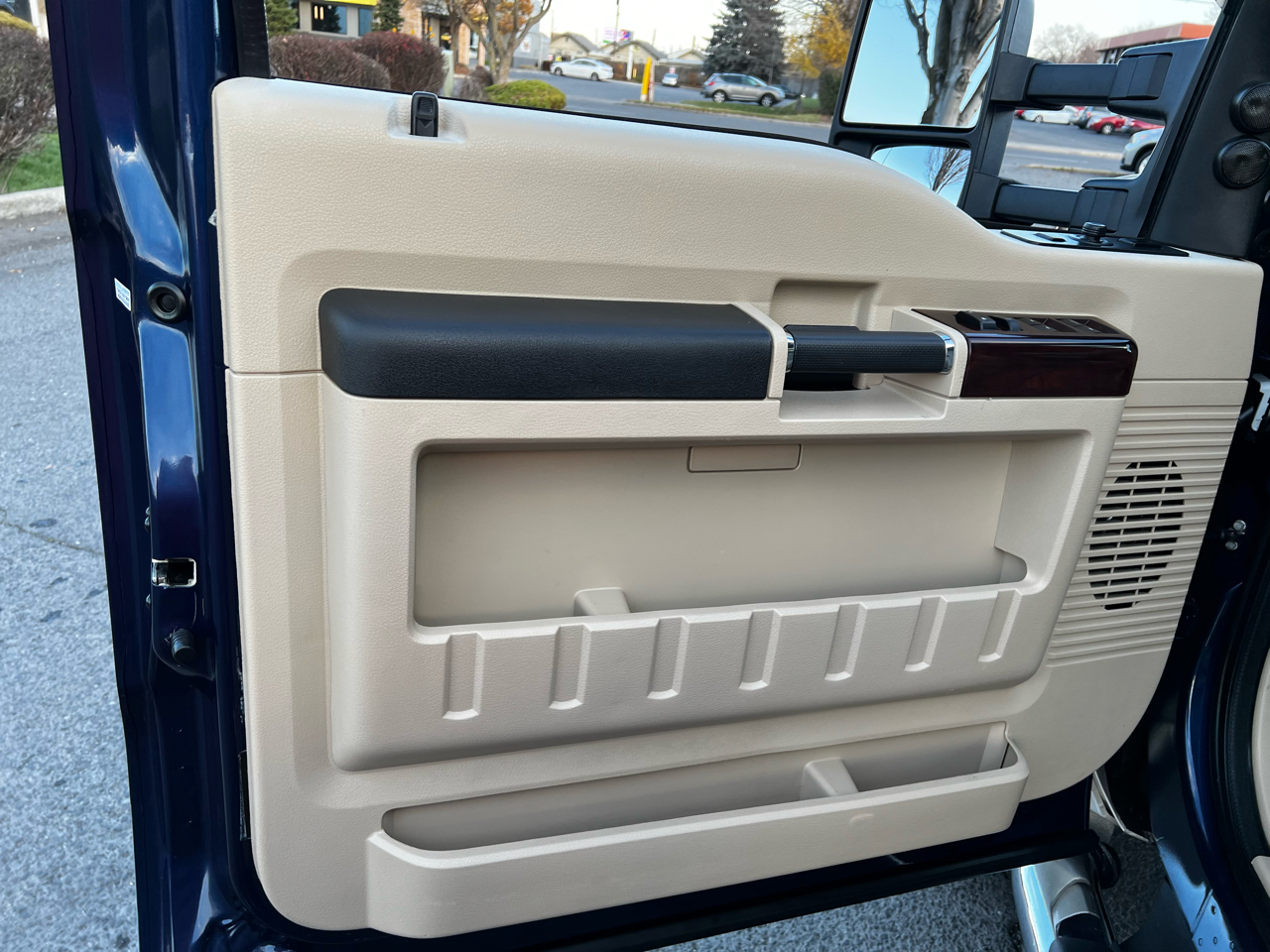 Ford F-450 SD Lariat Crew Cab 4WD DRW 2010