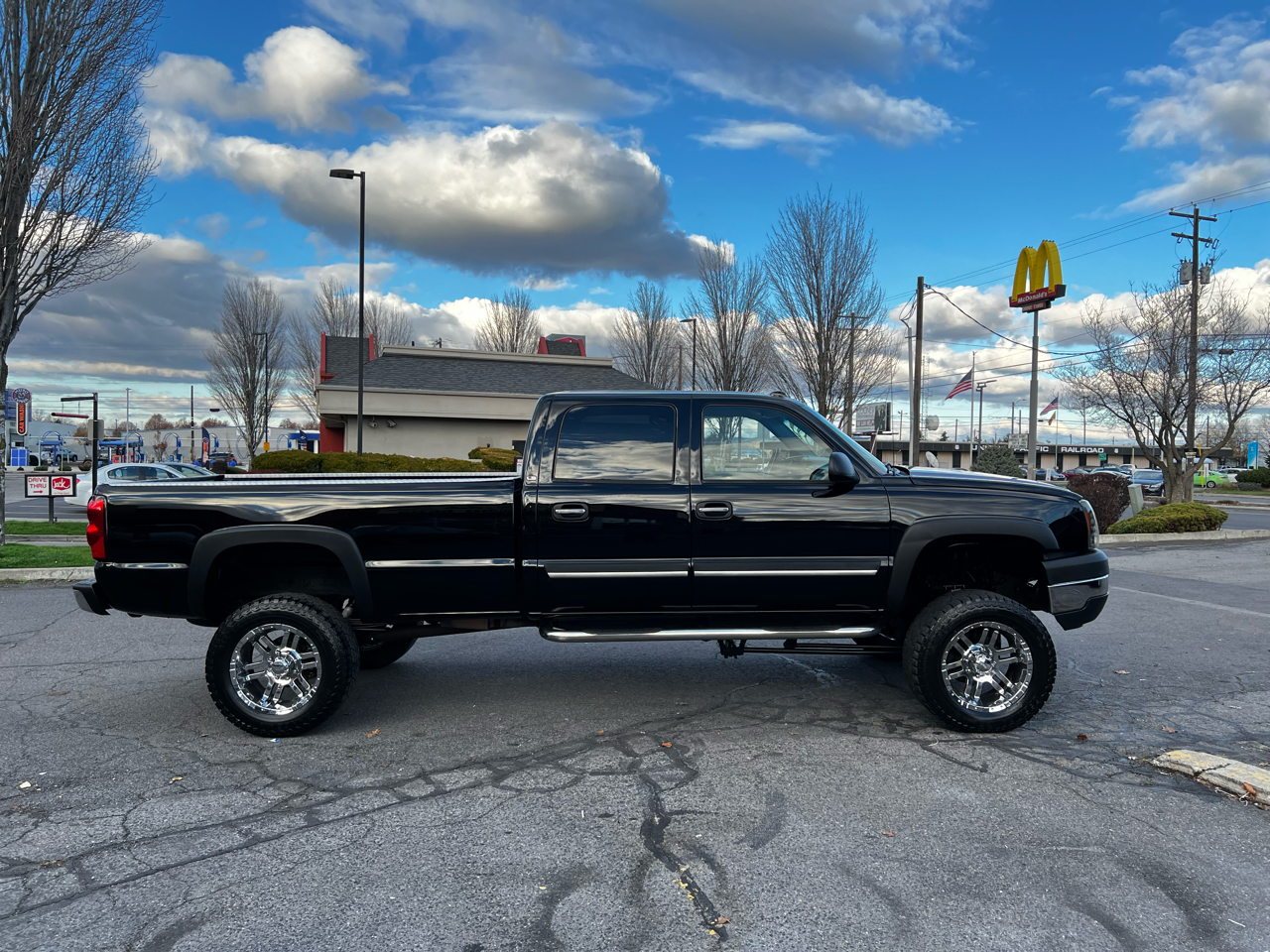 Chevrolet Silverado 2500HD LT Crew Cab Long Bed 4WD 2004