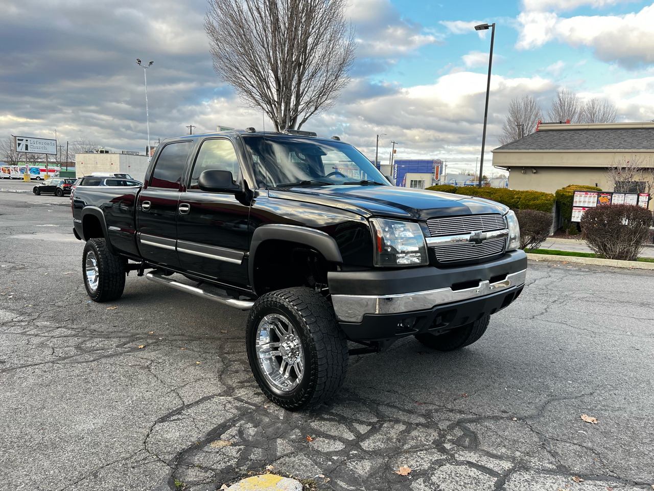Chevrolet Silverado 2500HD LT Crew Cab Long Bed 4WD 2004