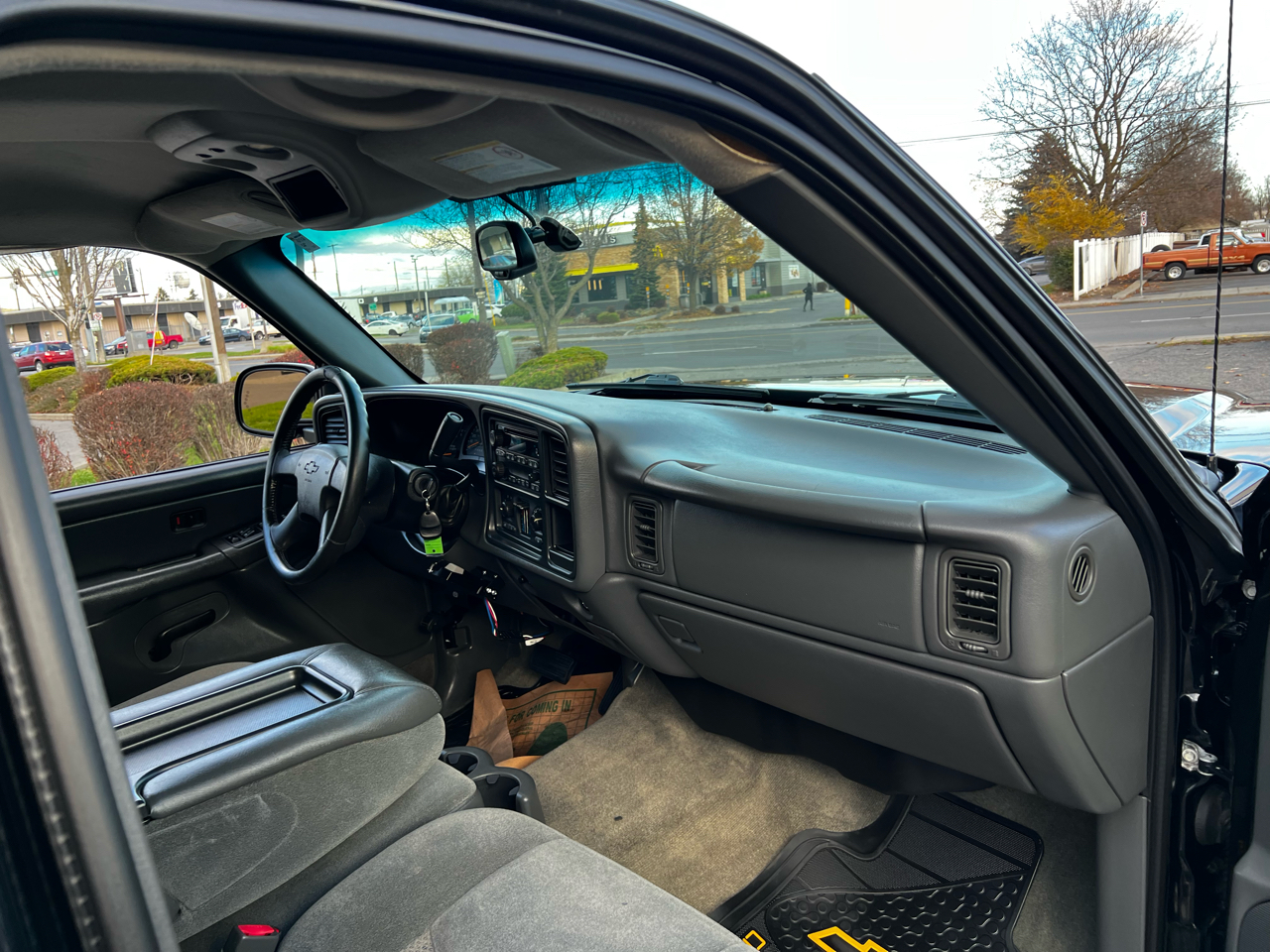 Chevrolet Silverado 2500HD LT Crew Cab Long Bed 4WD 2004