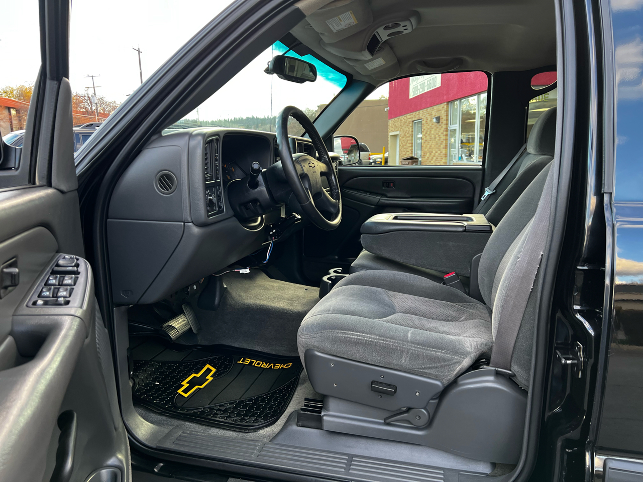 Chevrolet Silverado 2500HD LT Crew Cab Long Bed 4WD 2004