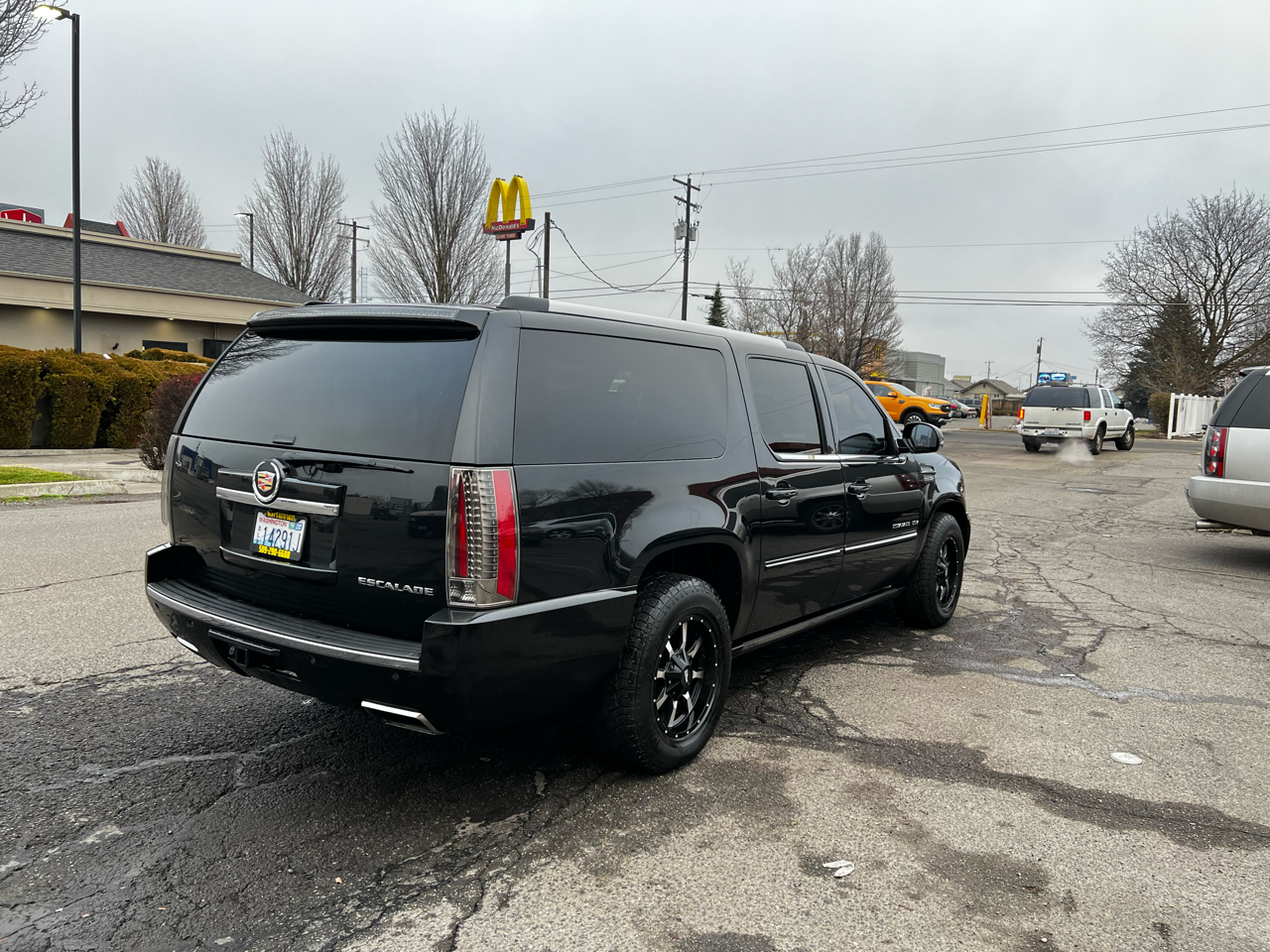 Cadillac Escalade ESV AWD Premium 2013