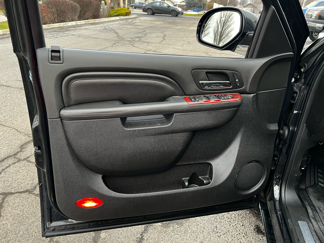 Cadillac Escalade ESV AWD Premium 2013