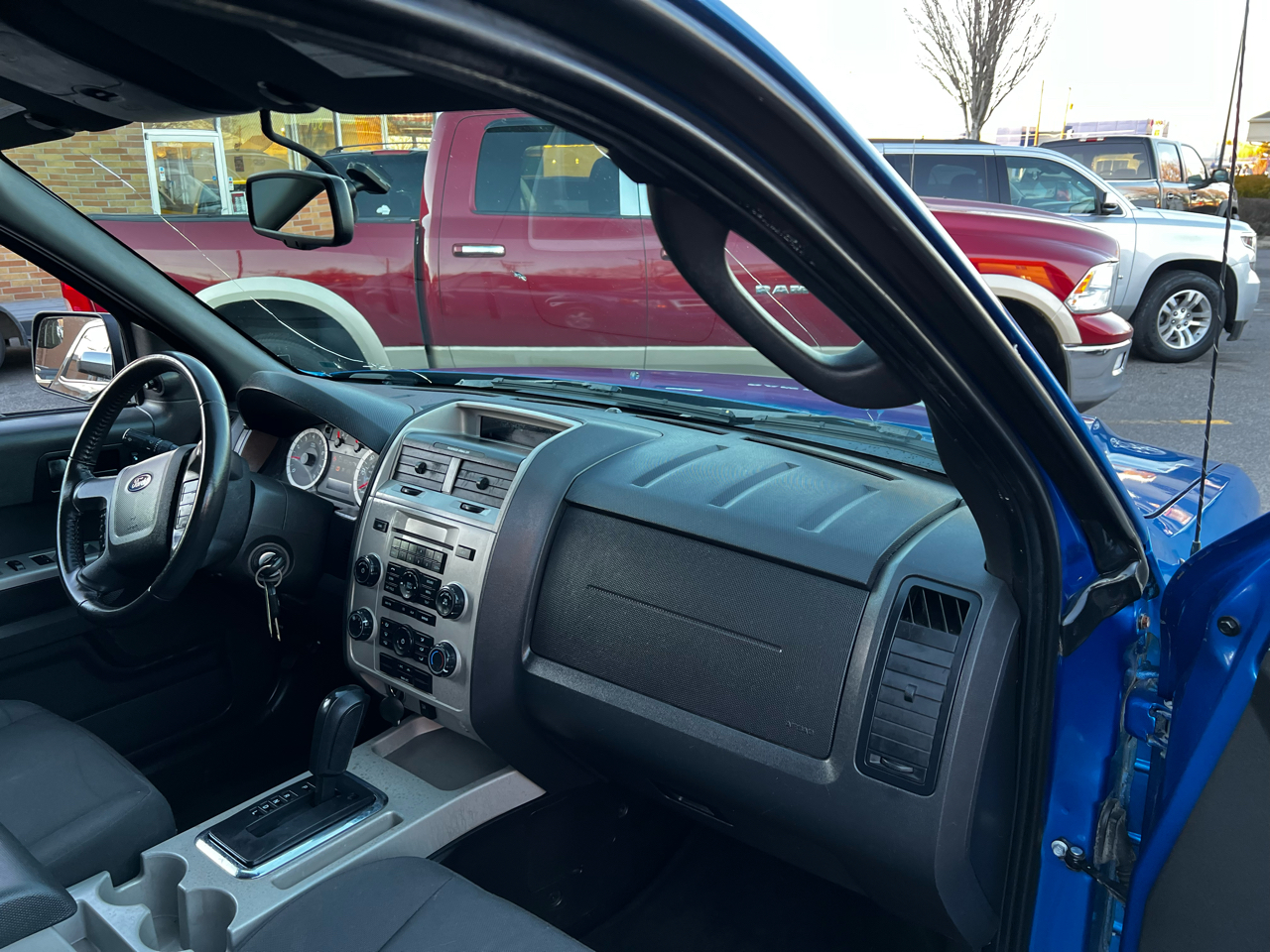 Ford Escape XLT 4WD 2012