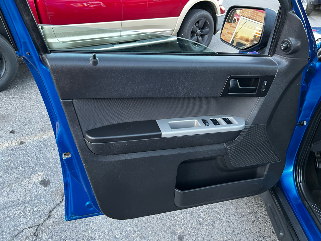 Ford Escape XLT 4WD 2012