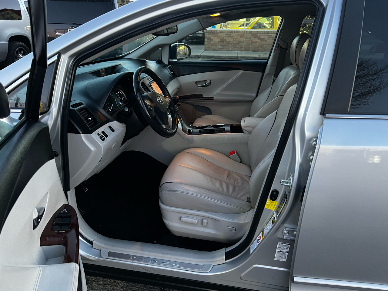 Toyota Venza AWD V6 2011