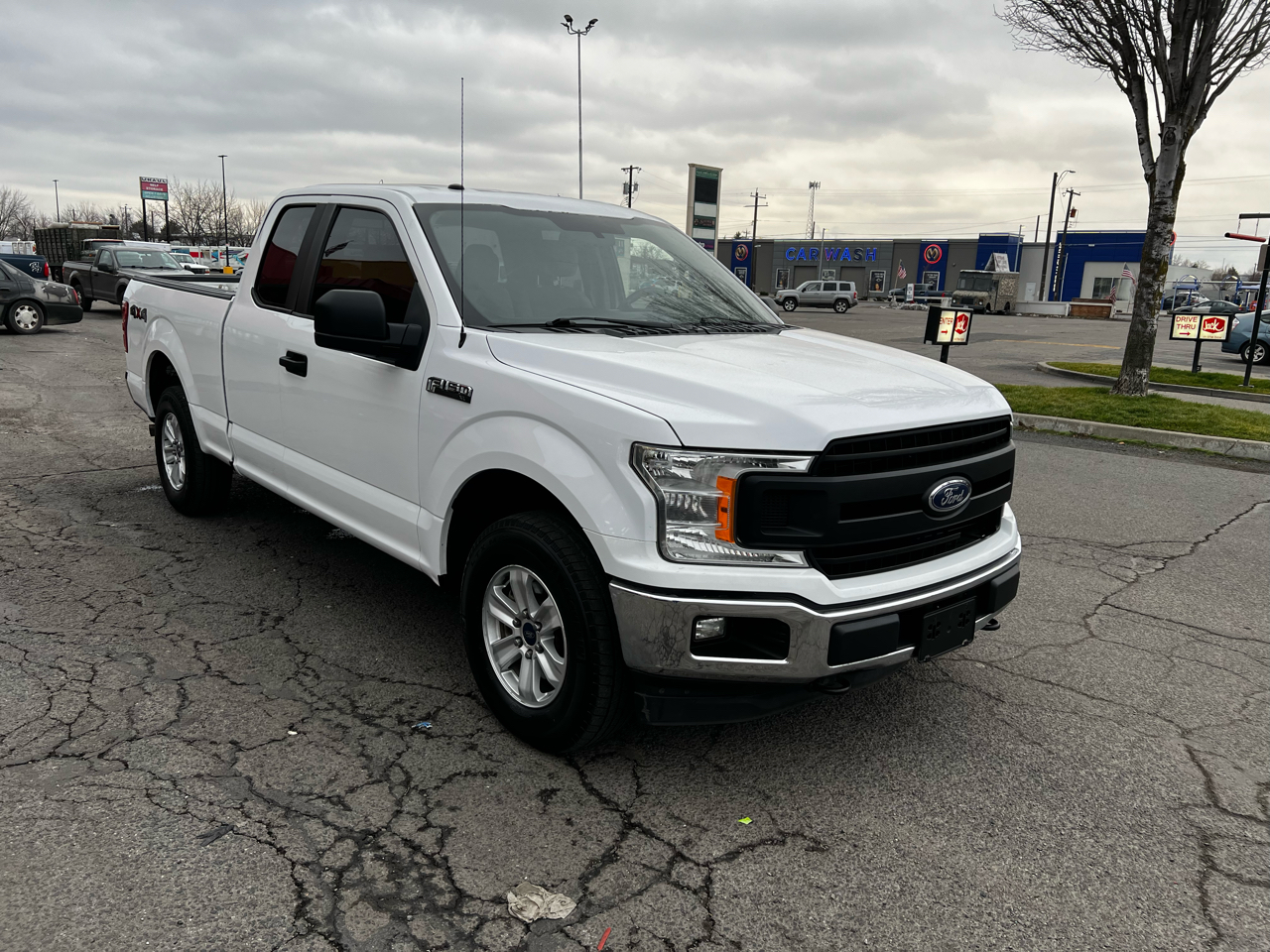 Ford F-150 4WD SuperCab 163" XL 2018