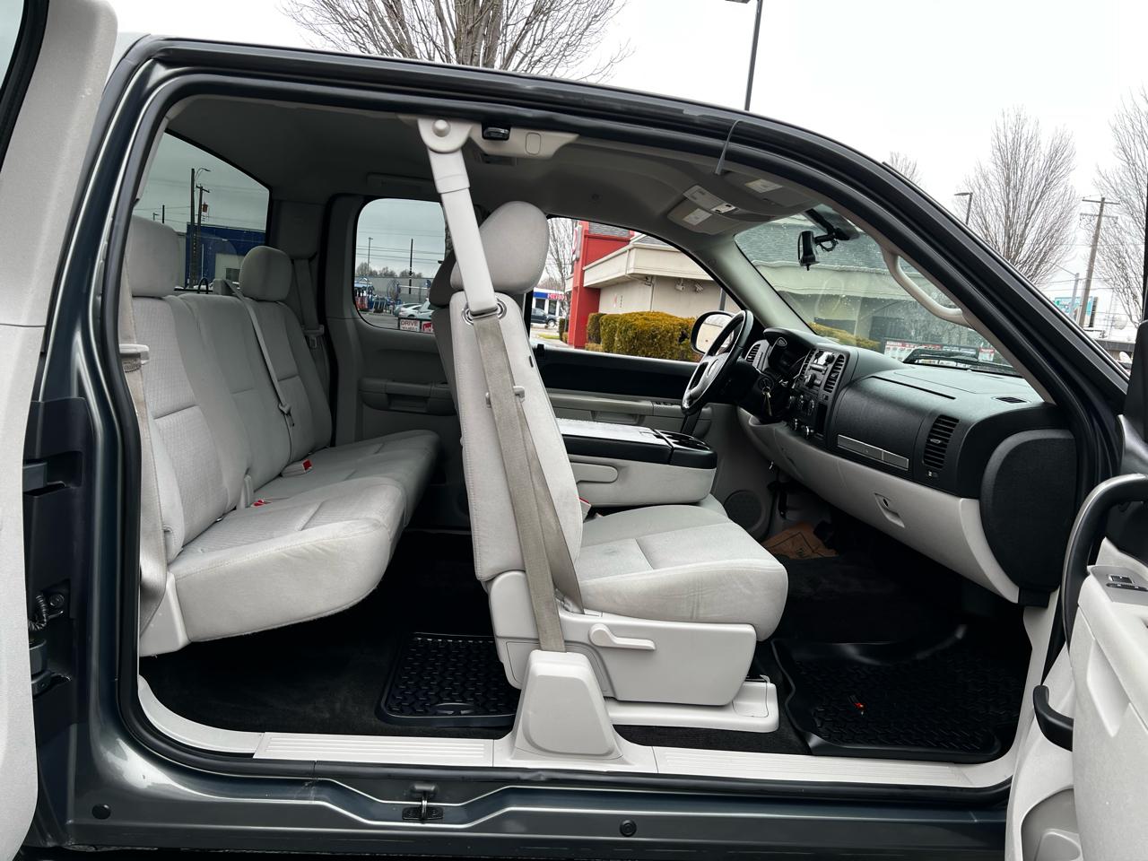 Chevrolet Silverado 1500 LT Ext. Cab 4WD 2011