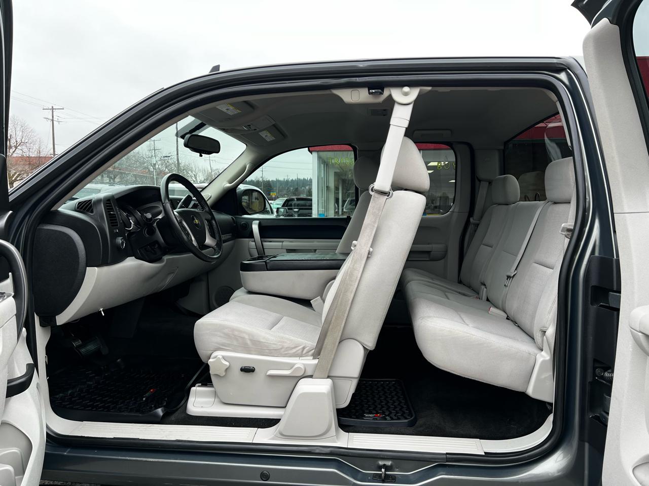 Chevrolet Silverado 1500 LT Ext. Cab 4WD 2011