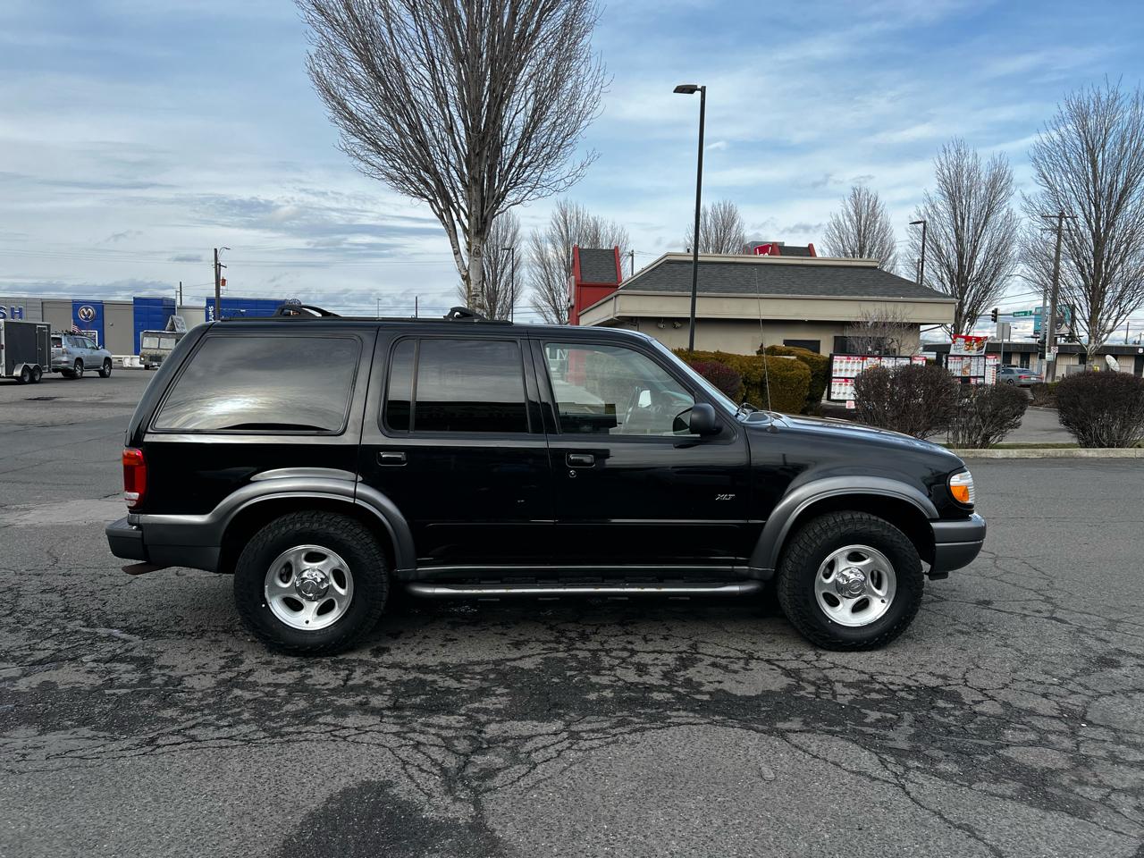 Ford Explorer XLT 4WD 2000