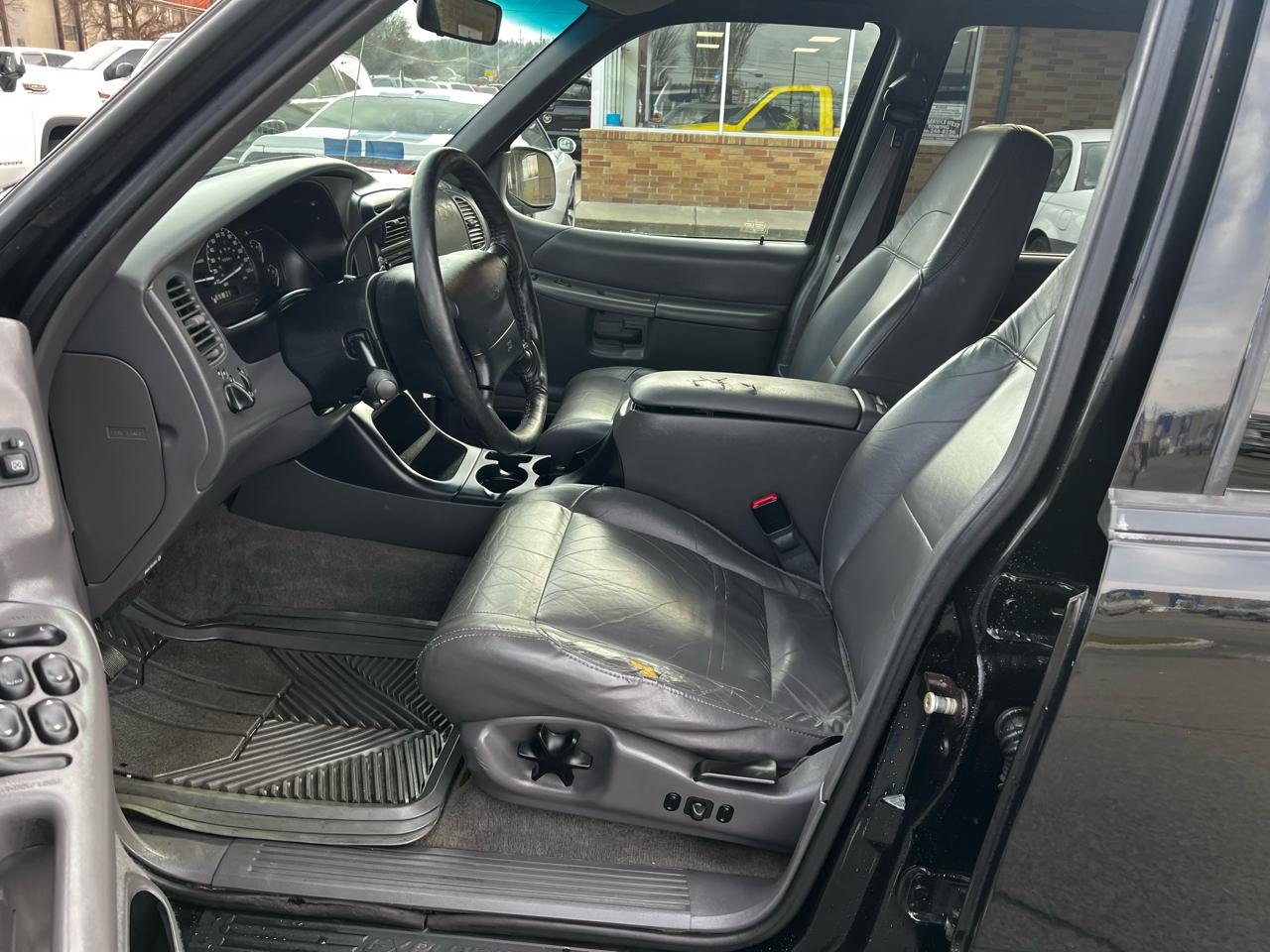 Ford Explorer XLT 4WD 2000