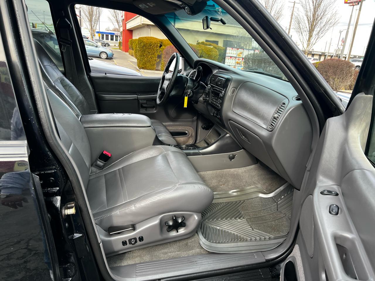 Ford Explorer XLT 4WD 2000