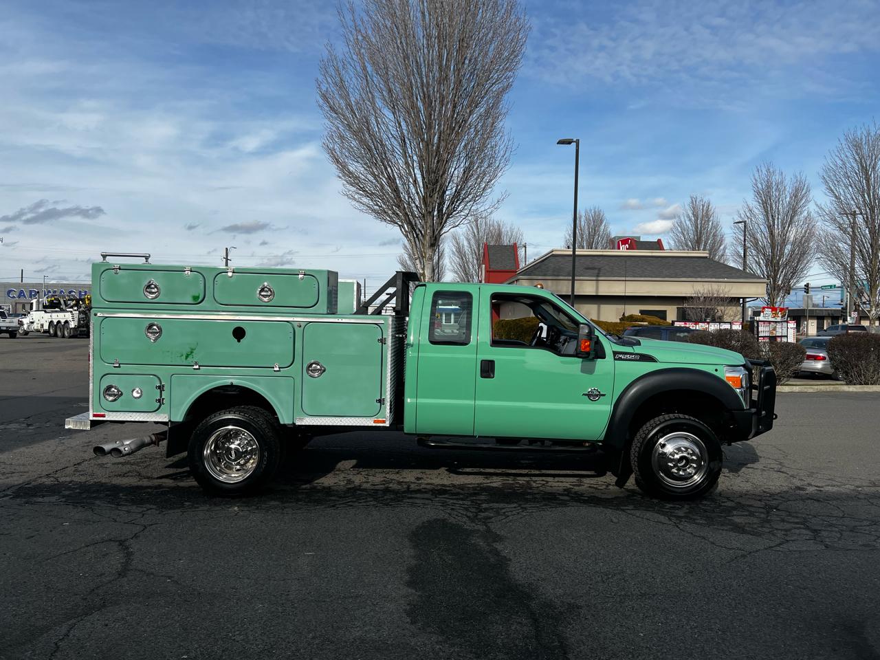 Ford F-550 SuperCab DRW 4WD 2012