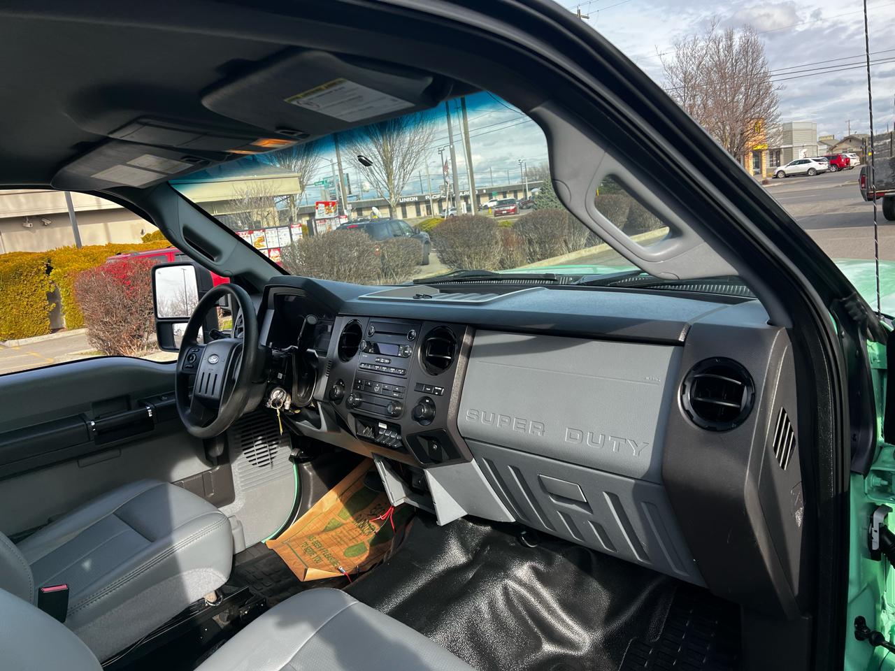 Ford F-550 SuperCab DRW 4WD 2012