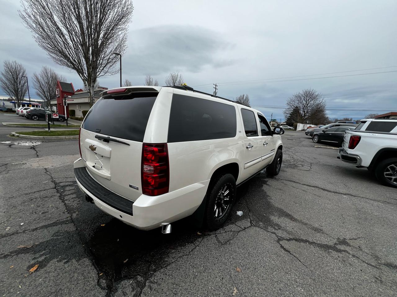 Chevrolet Suburban LTZ 1500 4WD 2008